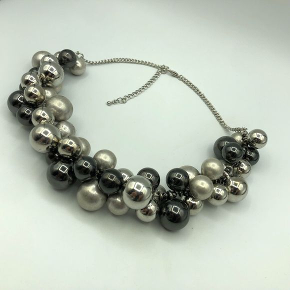 RETRO Silver Tone & Dark Grey Faux Pearl Charm Bead Necklace Festival Party - Picture 10 of 15